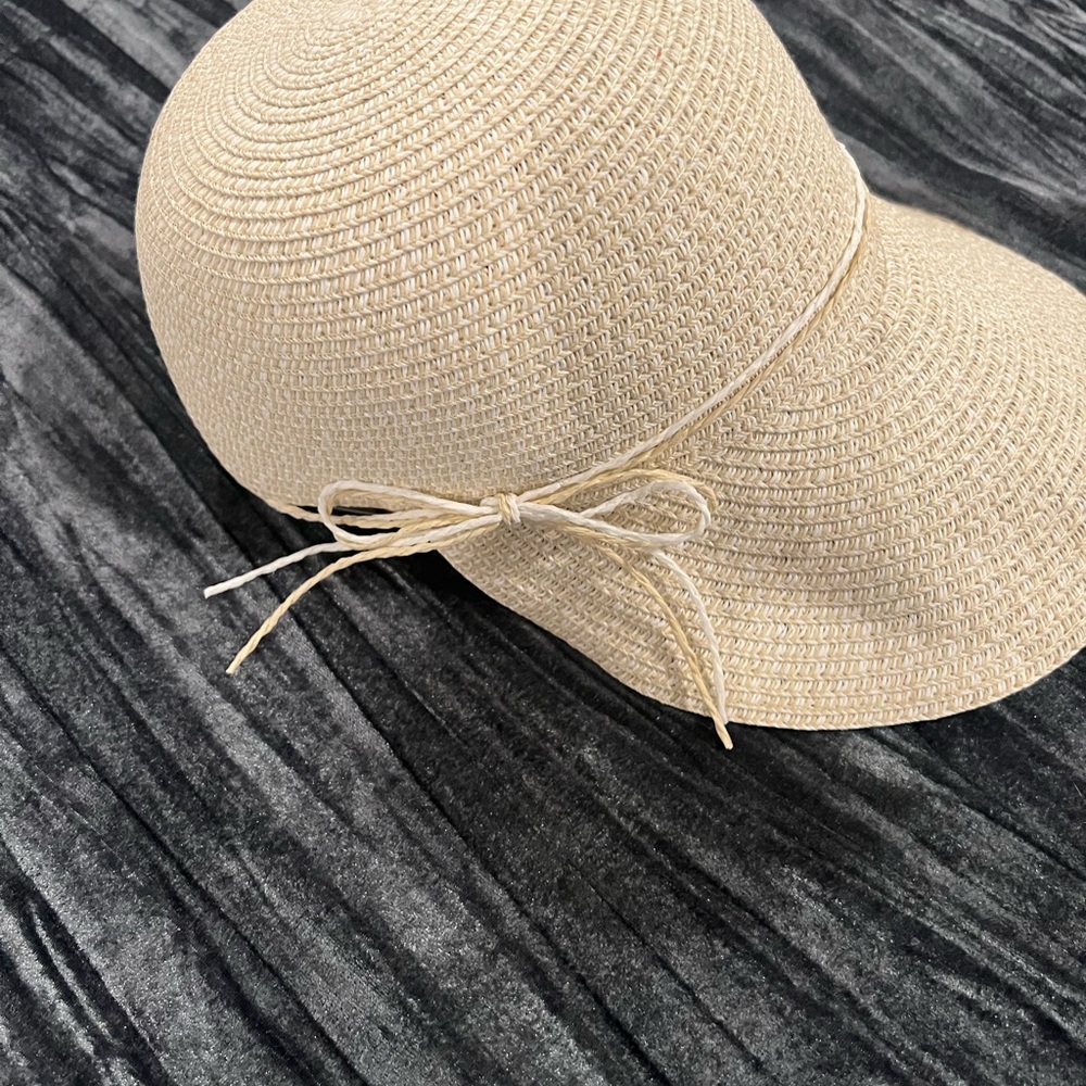 Elegant Cream Sun Hat by Style Co
